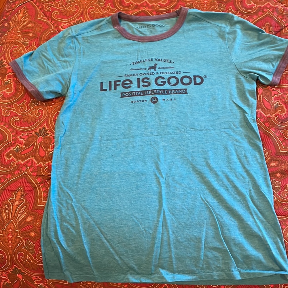 LIFE IS GOOD like new t shirt